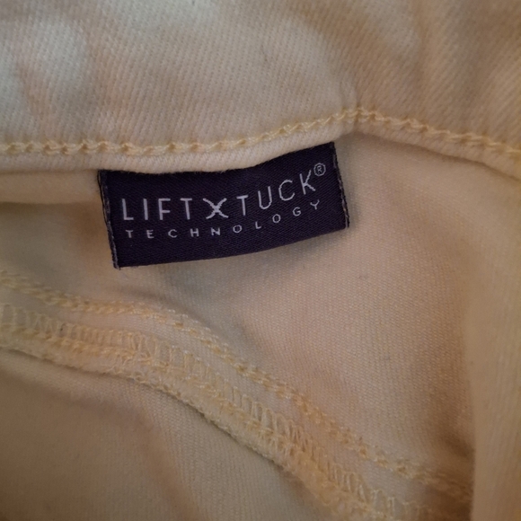 NYDJ Women's Light Yellow Denim Cropped Capris Pants - Picture 8 of 9